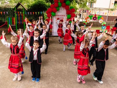 Фолклорен празник  3