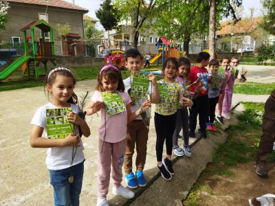 Как група "Пинокио" посадиха дърво 19